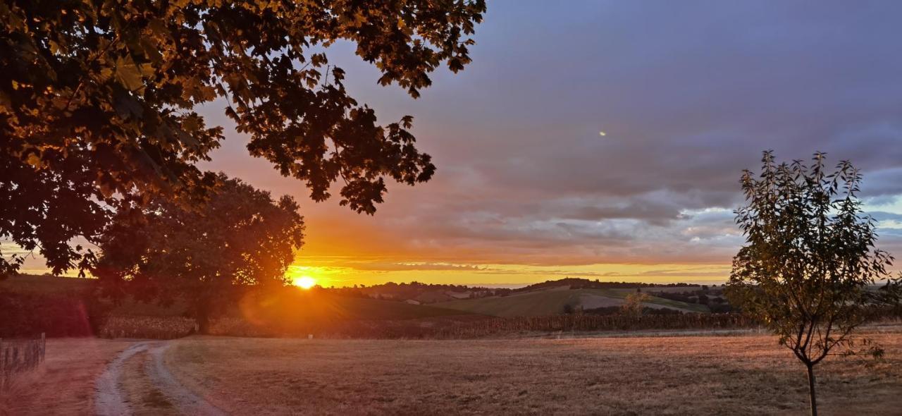 Les Hauts De Grazac, Chambres Et Tables D'Hotes Grazac  エクステリア 写真